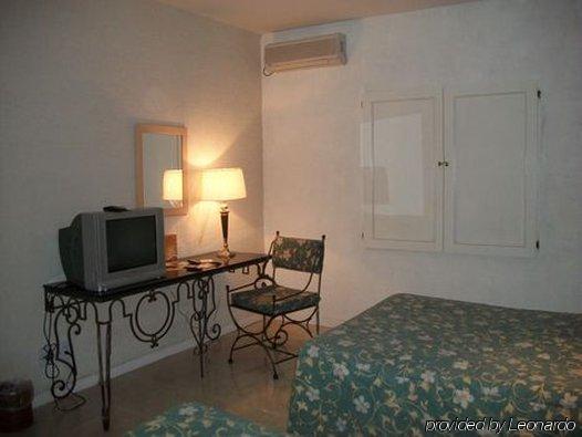 Zar Guadalajara Hotel La Venta del Astillero Room photo