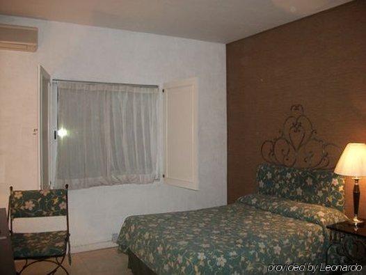 Zar Guadalajara Hotel La Venta del Astillero Room photo